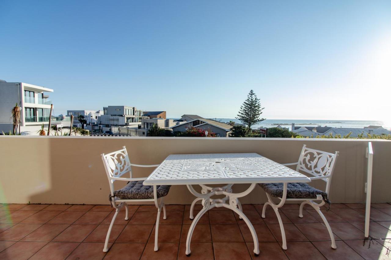 Blaauw Village Guest House Bloubergstrand Εξωτερικό φωτογραφία