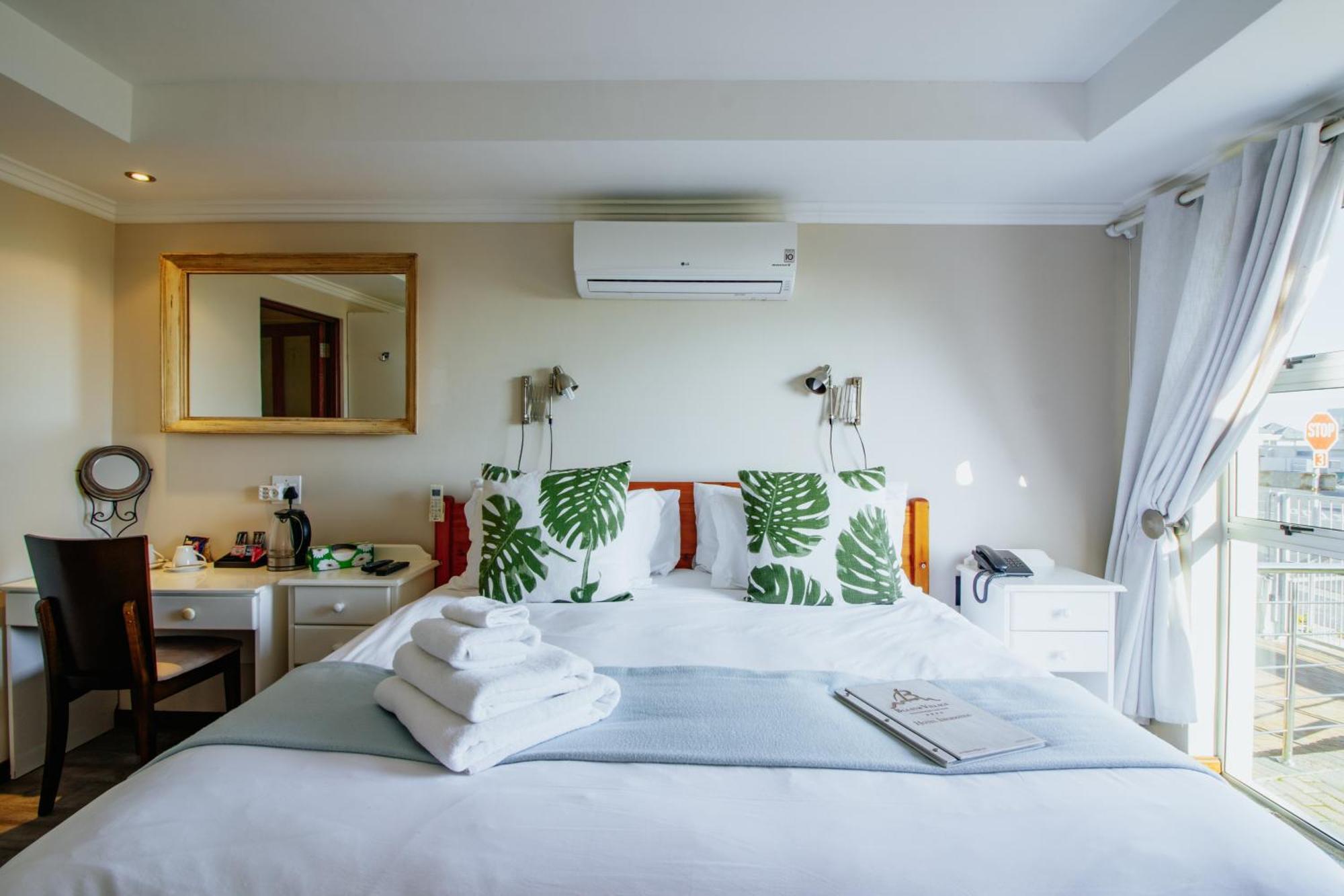 Blaauw Village Guest House Bloubergstrand Εξωτερικό φωτογραφία