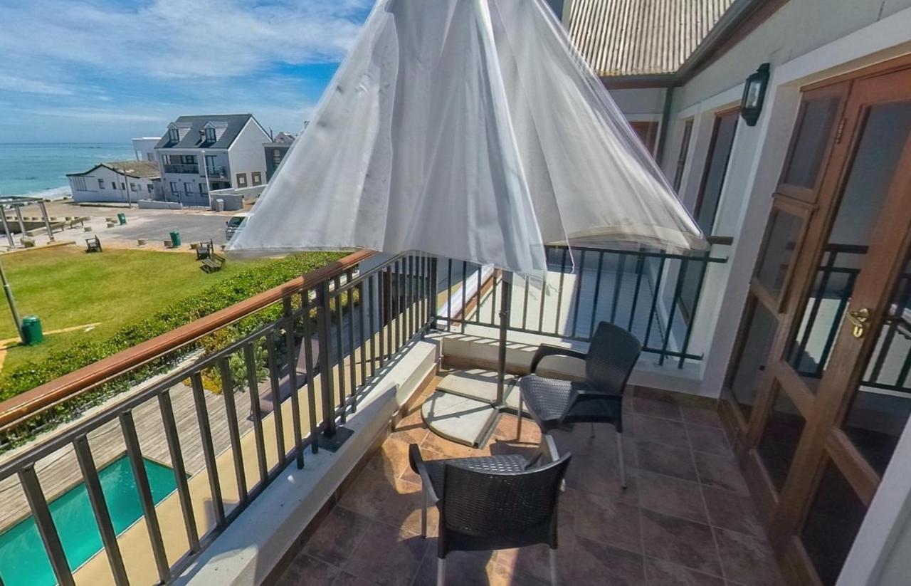 Blaauw Village Guest House Bloubergstrand Εξωτερικό φωτογραφία