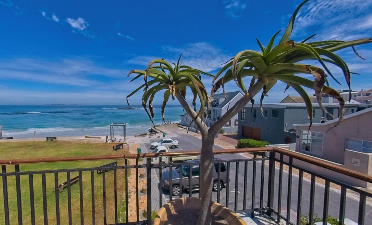 Blaauw Village Guest House Bloubergstrand Εξωτερικό φωτογραφία