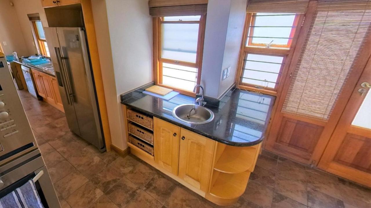 Blaauw Village Guest House Bloubergstrand Εξωτερικό φωτογραφία