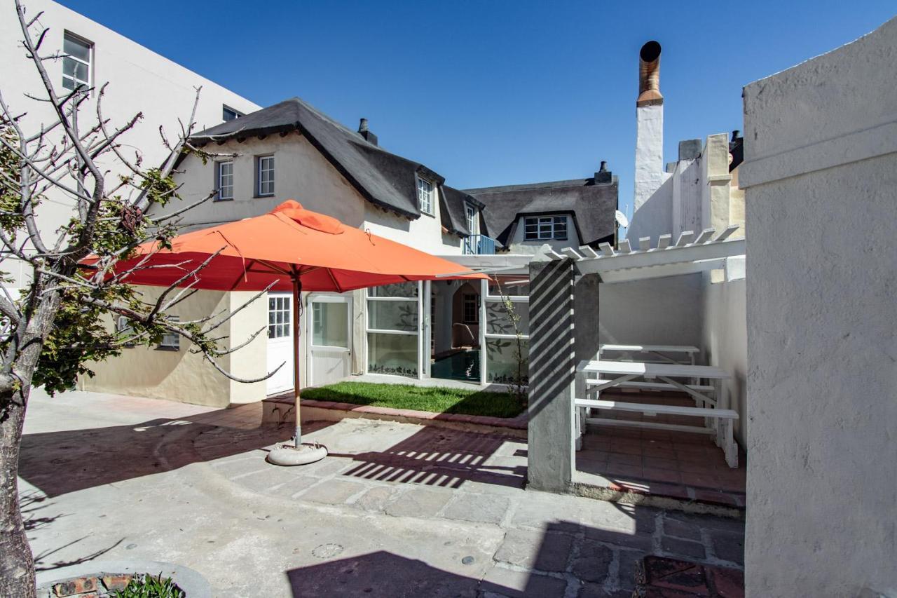 Blaauw Village Guest House Bloubergstrand Εξωτερικό φωτογραφία